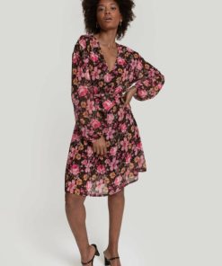 Outfitport.shop77410f0ecb 1
