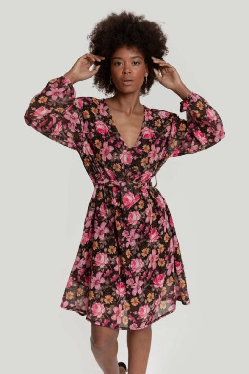 Outfitport.shop77410f0ecb 2